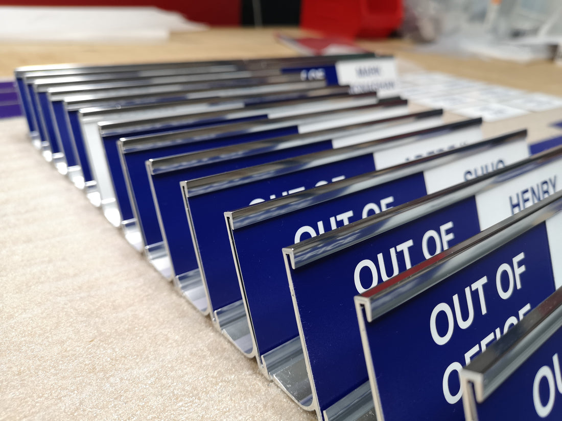 Changeable Hot Desk Sliding Signs